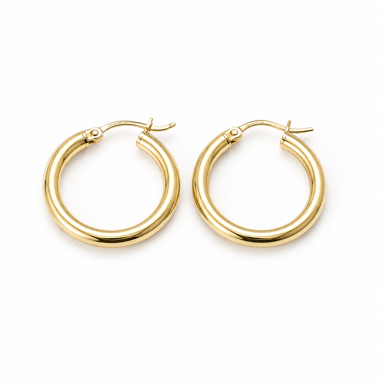 Rope chain with hoop earrings