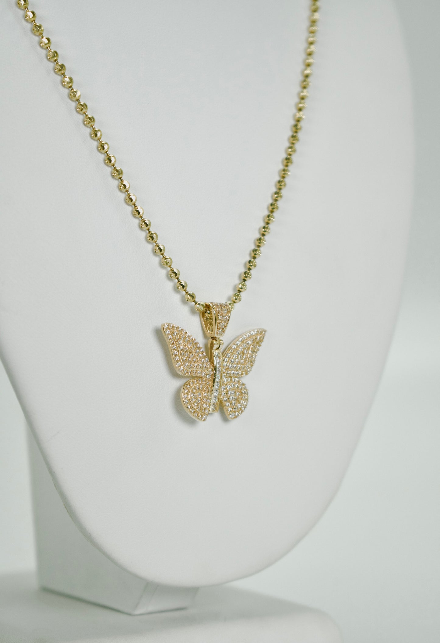 14K Butterfly Cz Stones Pendant With Moon Cut Chain Yellow Gold