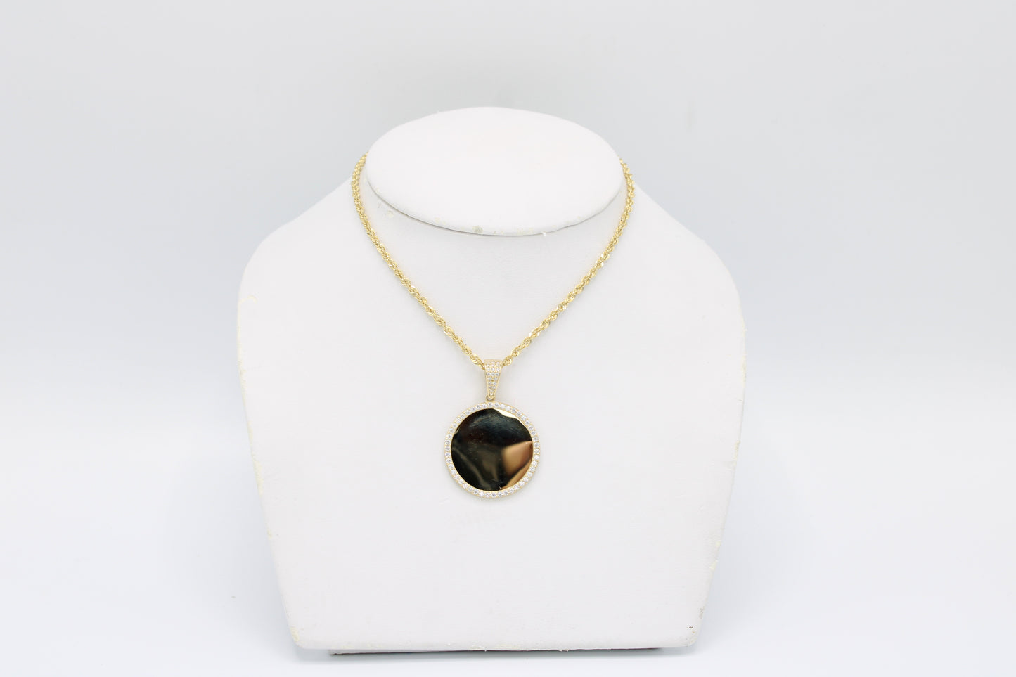 14K Round Picture Pendant Cz Stones With Rope Chain Yellow gold
