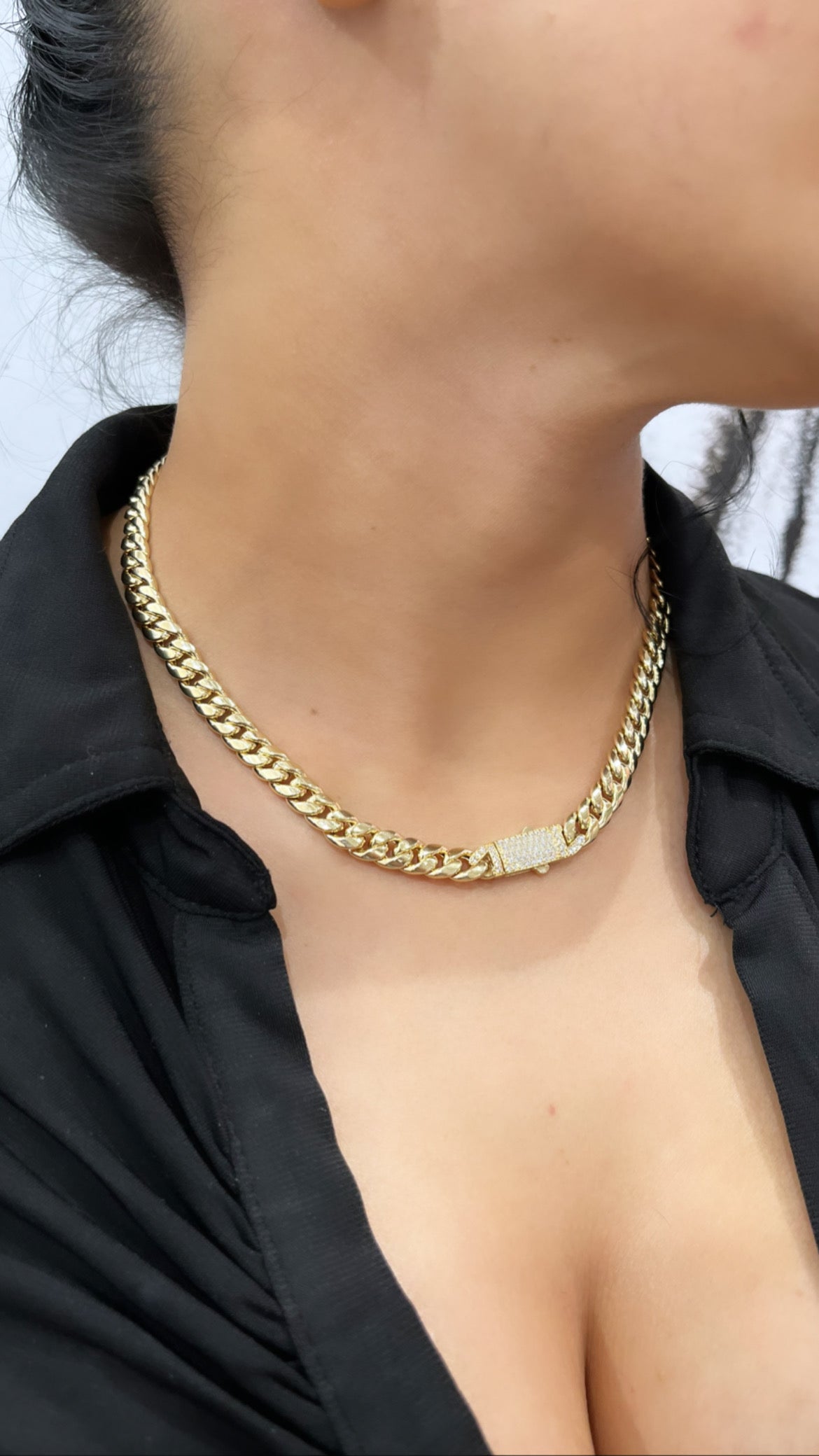 Choker $1,800 FLASH SALE OFFER
