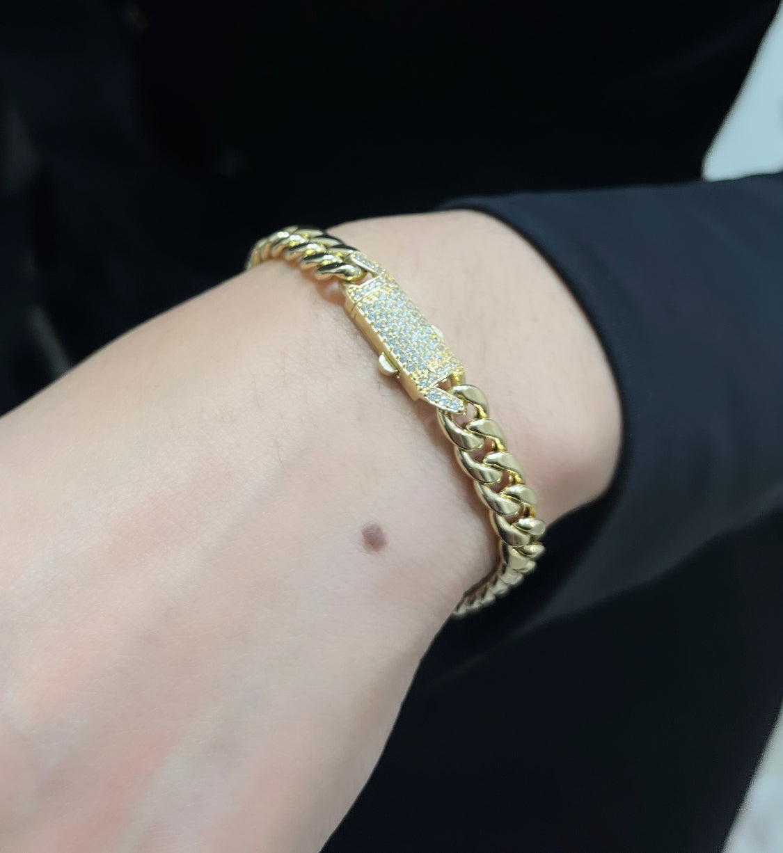 Offer $870.00 Miami Cuban Bracelet Yellow Gold