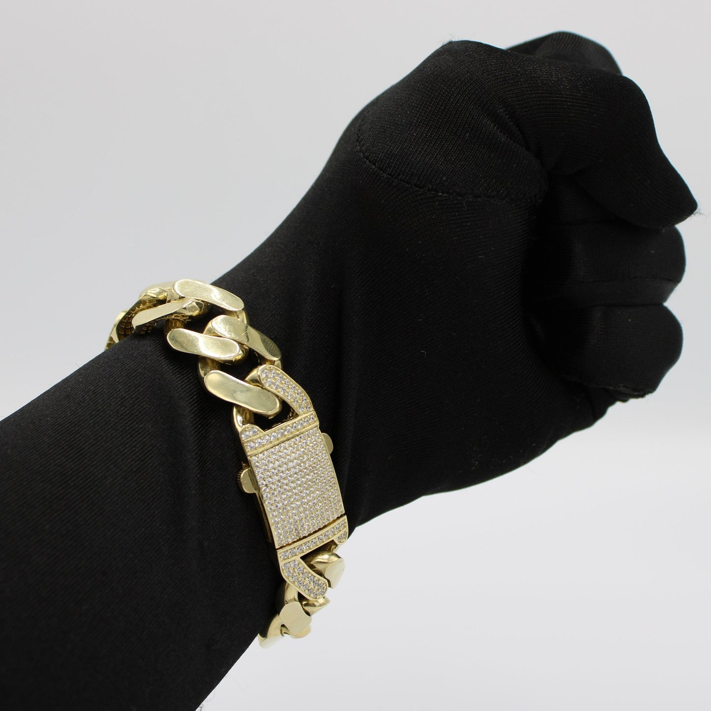 14K Hollow Ittallo Bracelet Cz Lock \\ 19 mm \\