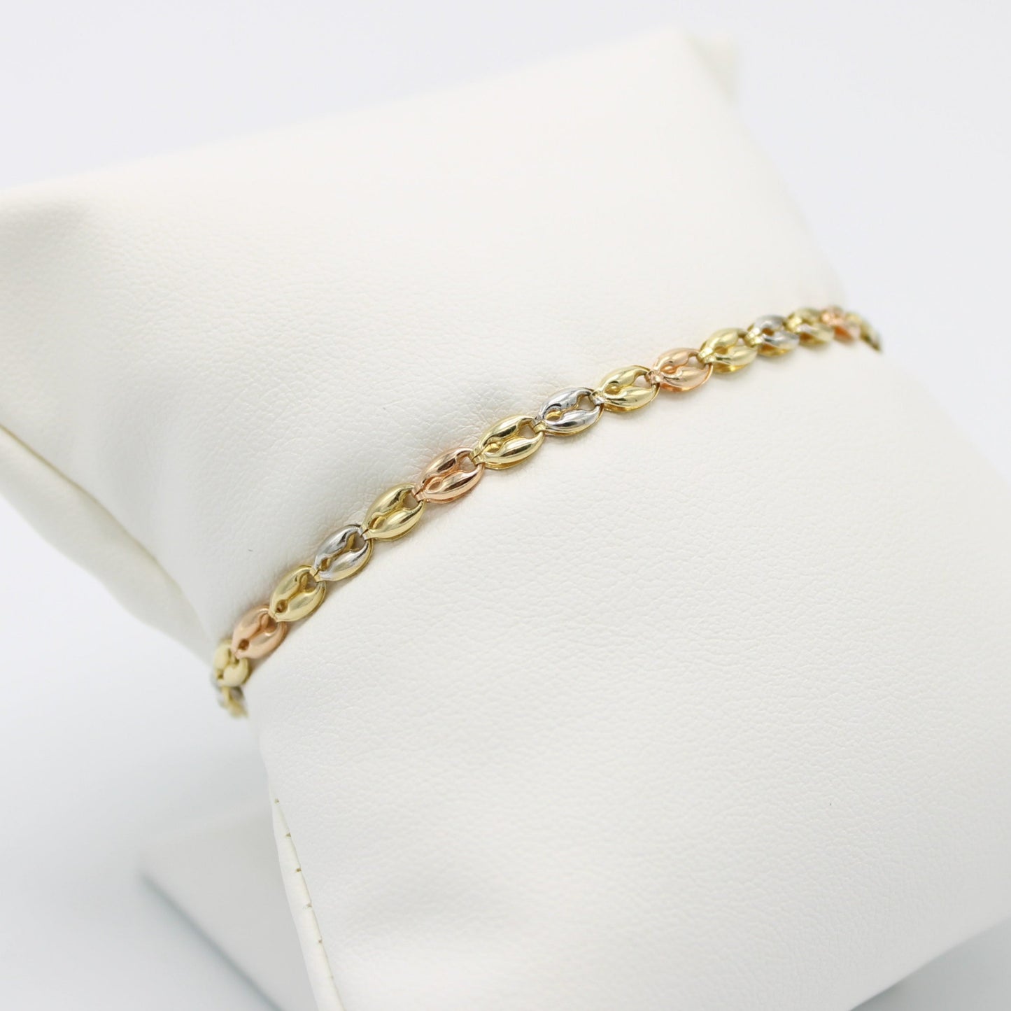 14K Bangle Yellow Gold