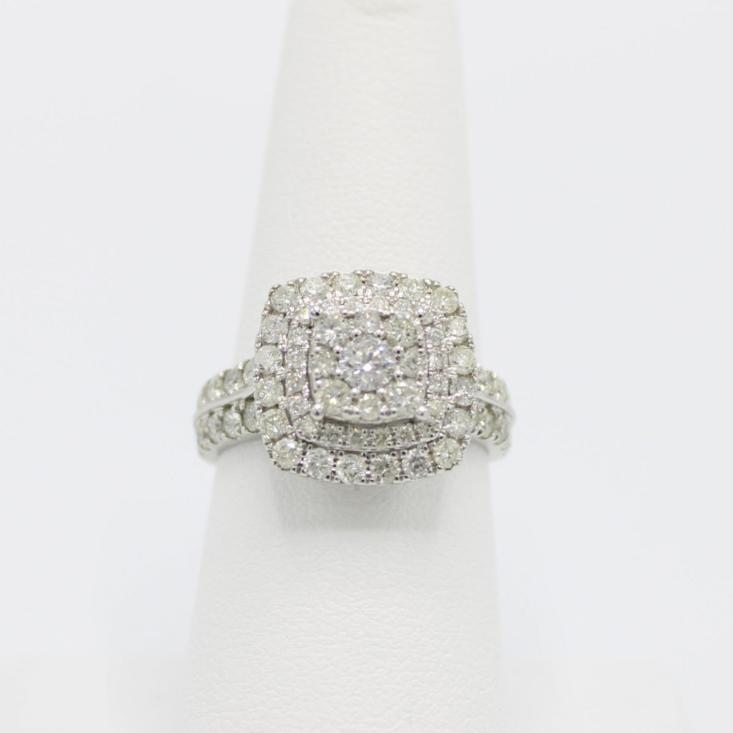 14K VS Diamond Women's Ring White Gold