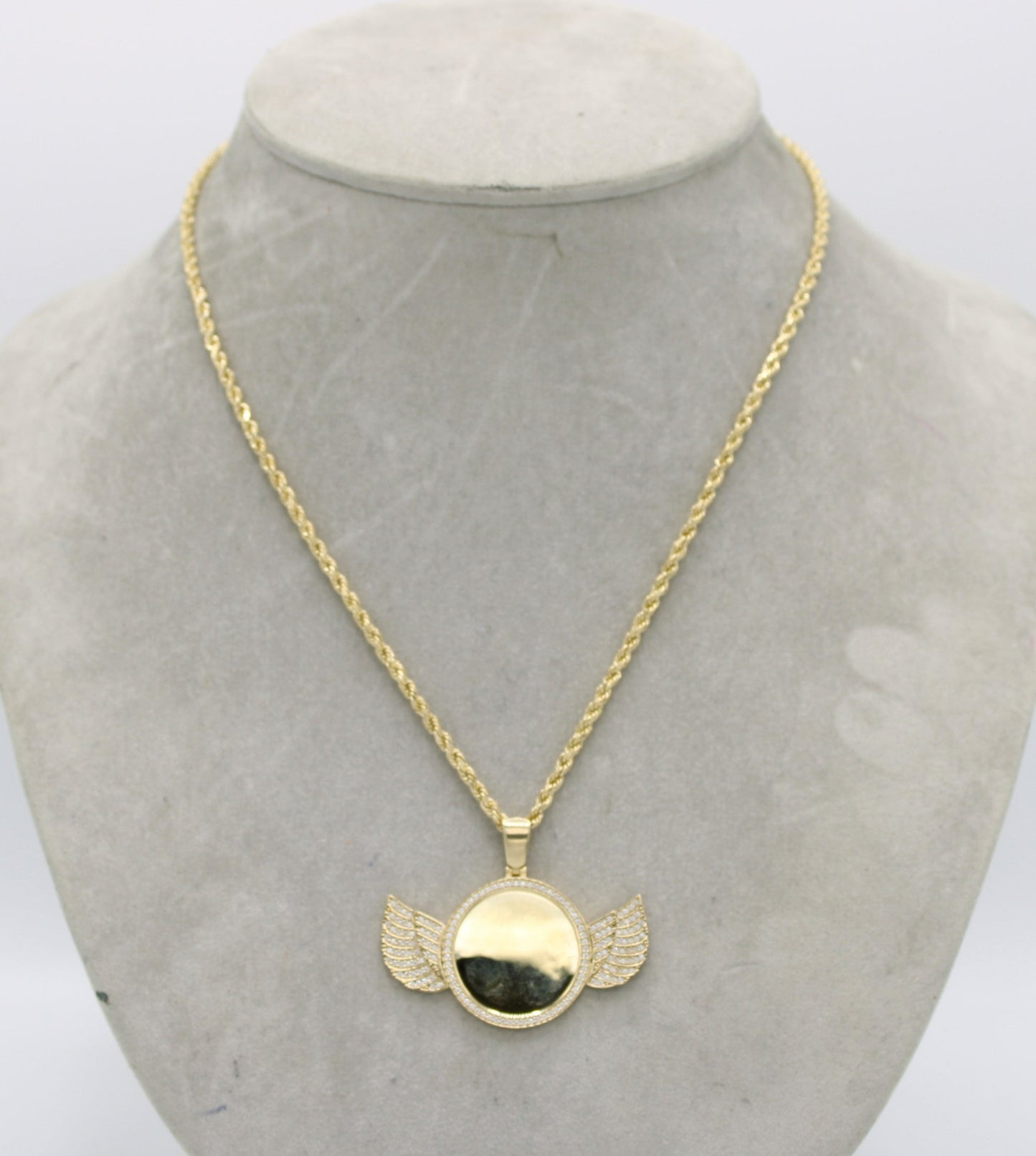 14K Angel Wings Picture Pendant z Stones with Rope Chain Yellow Gold