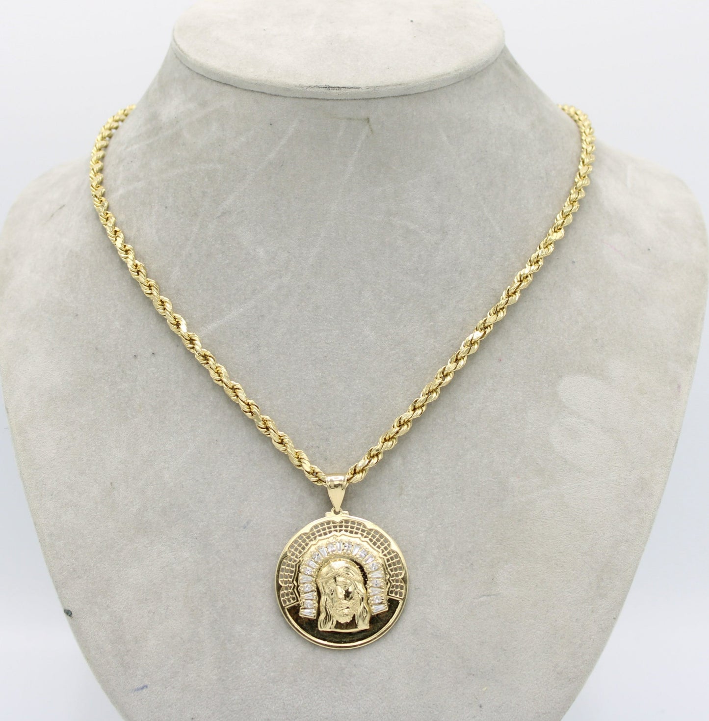 14K Round Jesus Face Pendant Cz Stones with Rope Chain Yellow Gold