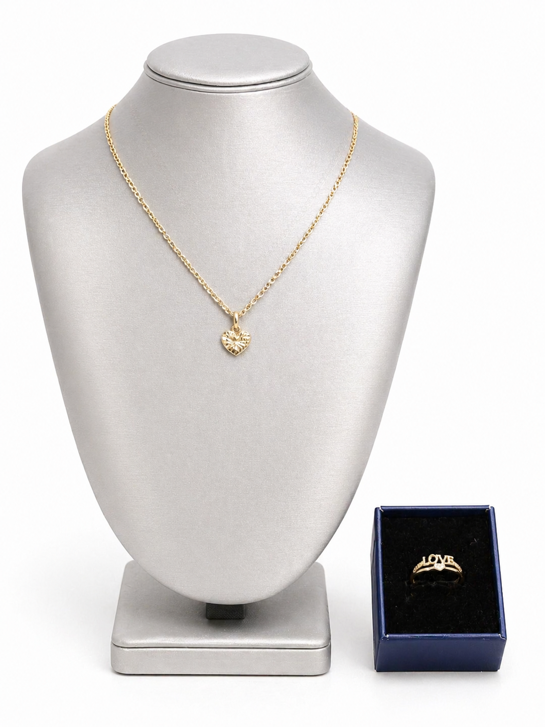Rope chain with ring and free pendant