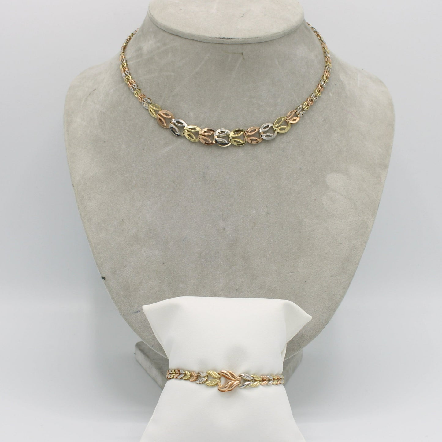 14K Fancy Choker And Bracelet Three Tones Gold