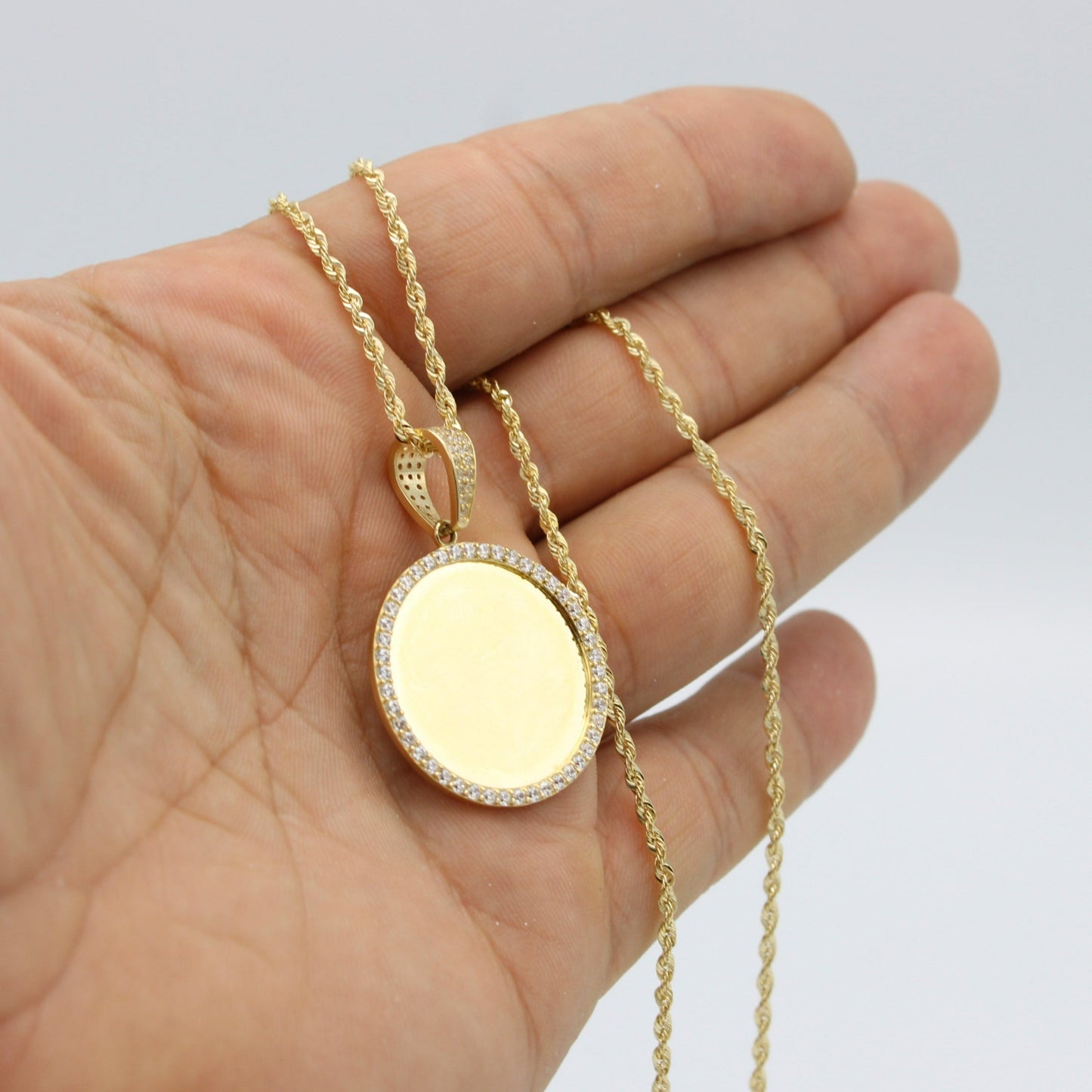 14K Round Piture Pendant Cz Stones With Rope Chain Yellow Gold